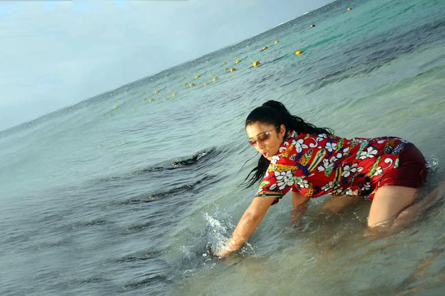 charmi actress pics